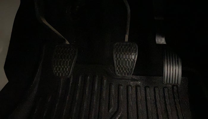 2023 Tata NEXON XZ PLUS PETROL SUNROOF, Petrol, Manual, 58,364 km, Pedals