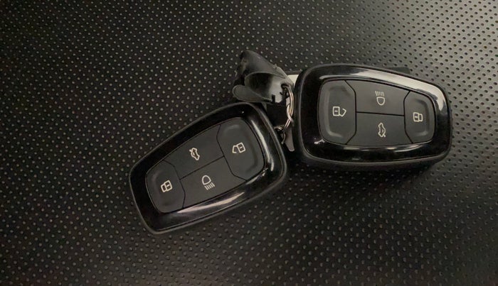 2023 Tata NEXON XZ PLUS PETROL SUNROOF, Petrol, Manual, 58,364 km, Key Close Up