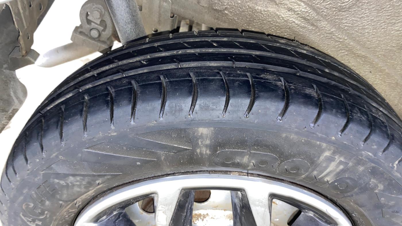 2014 Maruti Wagon R 1.0 LXI CNG, CNG, Manual, 77,391 km, Right Rear Tyre Tread