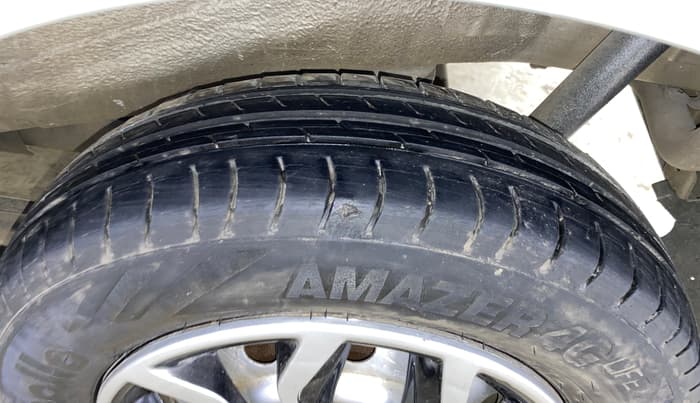 2014 Maruti Wagon R 1.0 LXI CNG, CNG, Manual, 77,391 km, Left Rear Tyre Tread