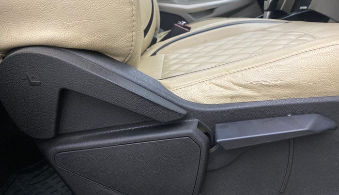 2014 Ford Ecosport TITANIUM 1.5L PETROL AT, Petrol, Automatic, 1,39,529 km, Driver Side Adjustment Panel