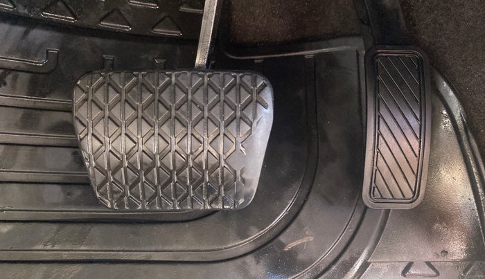 2014 Ford Ecosport TITANIUM 1.5L PETROL AT, Petrol, Automatic, 1,39,529 km, Pedals