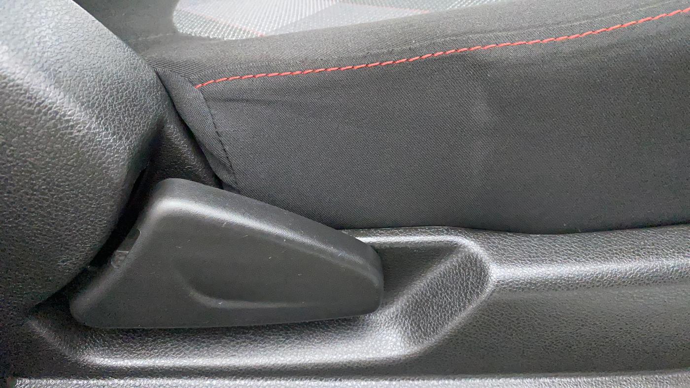 2021 Renault Kwid RXT 1.0 AMT (O), Petrol, Automatic, 23,760 km, Driver Side Adjustment Panel