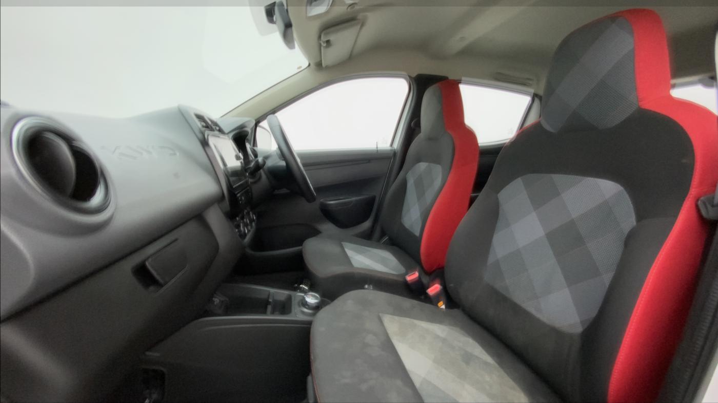 2021 Renault Kwid RXT 1.0 AMT (O), Petrol, Automatic, 23,760 km, Right Side Front Door Cabin