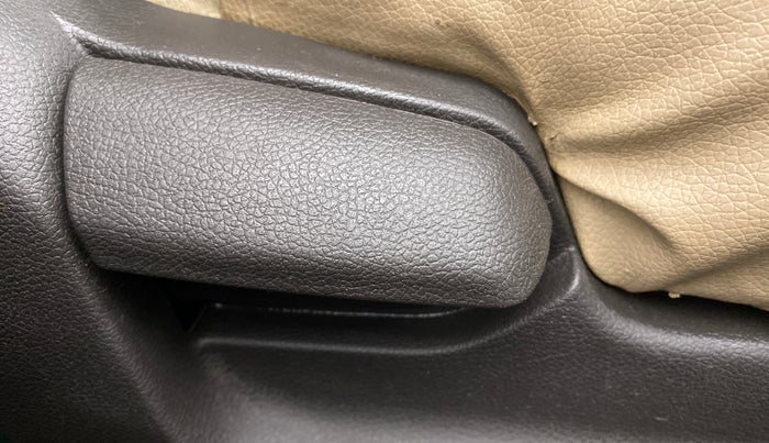 2012 Hyundai Verna FLUIDIC 1.4 VTVT, Petrol, Manual, 1,04,113 km, Driver Side Adjustment Panel