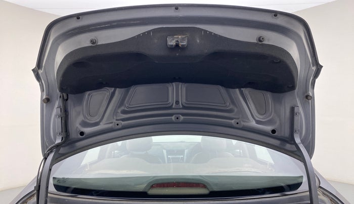 2012 Hyundai Verna FLUIDIC 1.4 VTVT, Petrol, Manual, 1,04,113 km, Boot Door Open