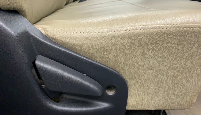 2018 Datsun Go T, Petrol, Manual, 32,155 km, Driver Side Adjustment Panel