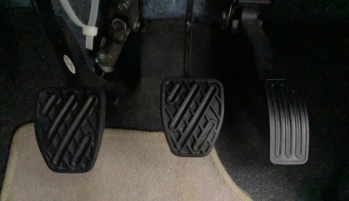 2018 Datsun Go T, Petrol, Manual, 32,155 km, Pedals