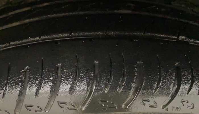 2022 Nissan MAGNITE XV PREMIUM TURBO CVT, Petrol, Automatic, 17,630 km, Left Front Tyre Tread