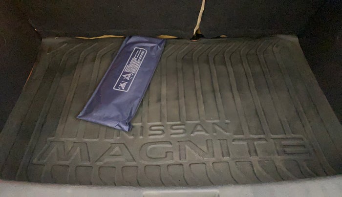 2022 Nissan MAGNITE XV PREMIUM TURBO CVT, Petrol, Automatic, 17,630 km, Boot Inside