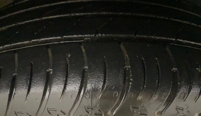 2022 Nissan MAGNITE XV PREMIUM TURBO CVT, Petrol, Automatic, 17,630 km, Right Front Tyre Tread