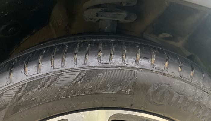 2021 MG HECTOR SMART 1.5 DCT PETROL, Petrol, Automatic, 24,296 km, Right Front Tyre Tread