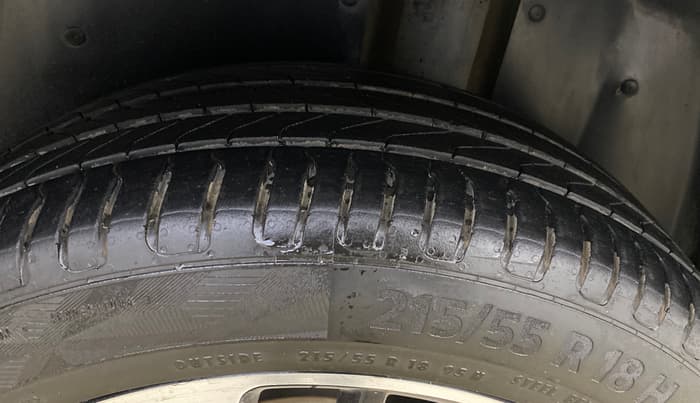 2021 MG HECTOR SMART 1.5 DCT PETROL, Petrol, Automatic, 24,296 km, Left Rear Tyre Tread
