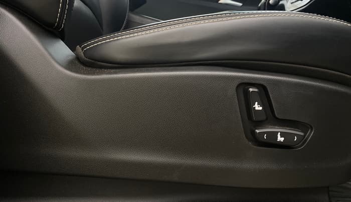 2021 MG HECTOR SMART 1.5 DCT PETROL, Petrol, Automatic, 24,296 km, Driver Side Adjustment Panel