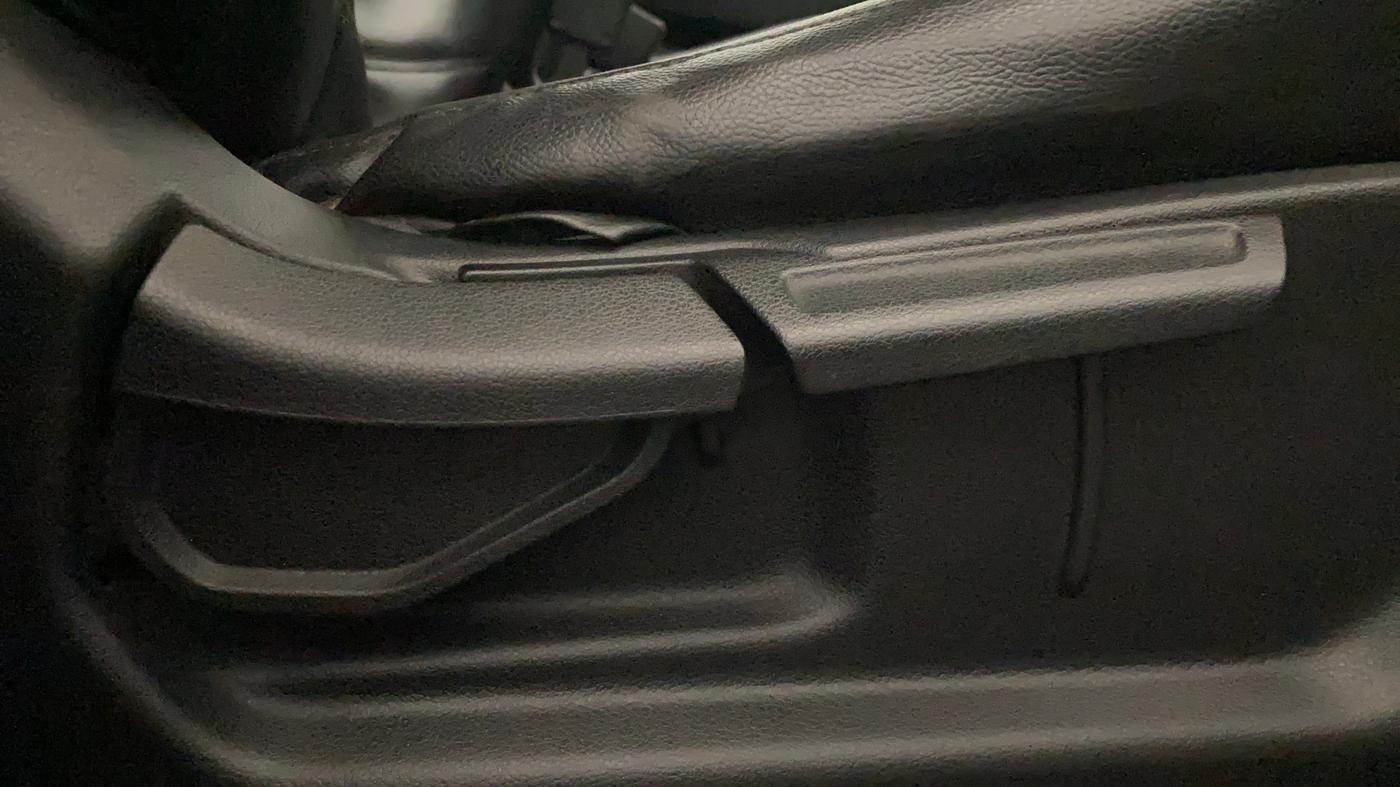 2019 Hyundai VENUE SX 1.0 TURBO, Petrol, Manual, 25,639 km, Driver Side Adjustment Panel