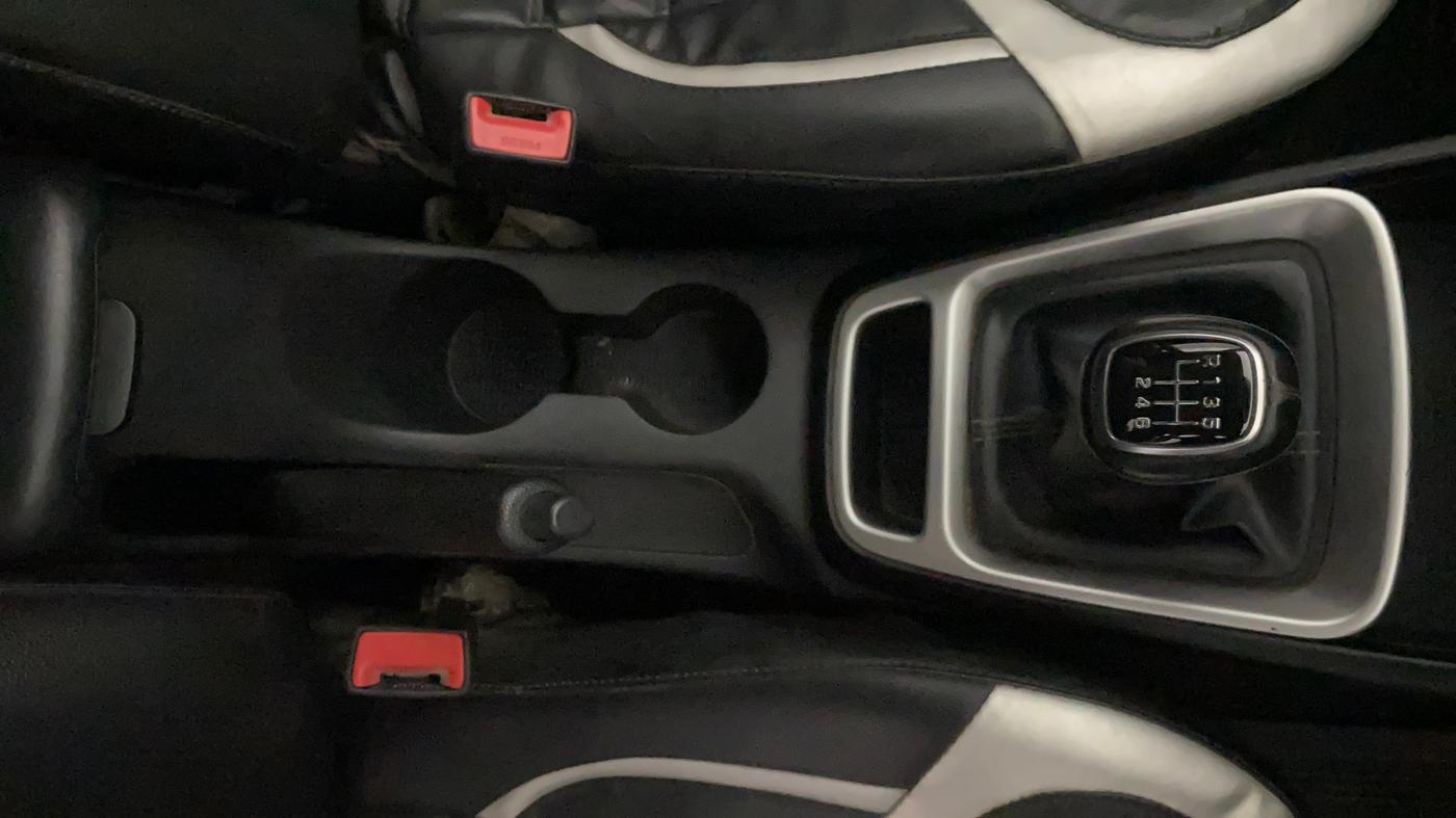 2019 Hyundai VENUE SX 1.0 TURBO, Petrol, Manual, 25,639 km, Gear Lever