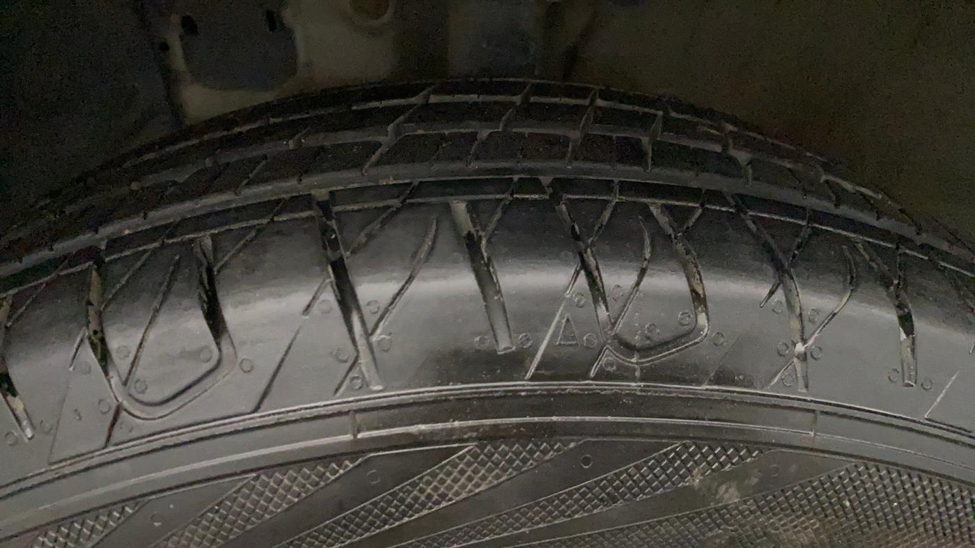 2019 Hyundai VENUE SX 1.0 TURBO, Petrol, Manual, 25,639 km, Left Front Tyre Tread