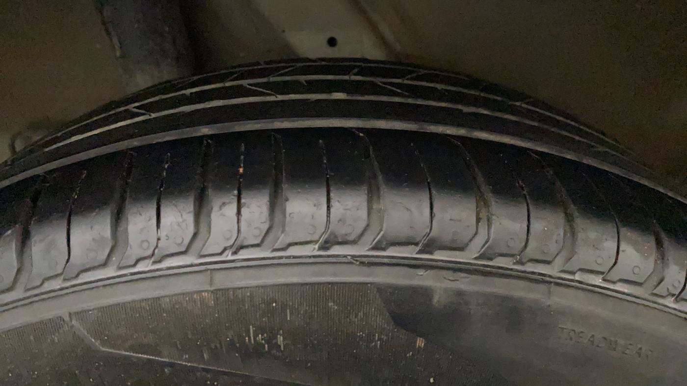 2019 Hyundai VENUE SX 1.0 TURBO, Petrol, Manual, 25,639 km, Right Rear Tyre Tread