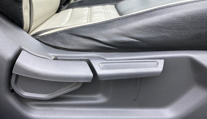 2019 Hyundai GRAND I10 NIOS SPORTZ U2 AMT 1.2 CRDI, Diesel, Automatic, 34,348 km, Driver Side Adjustment Panel