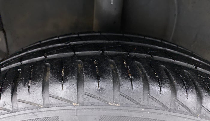 2019 Hyundai GRAND I10 NIOS SPORTZ U2 AMT 1.2 CRDI, Diesel, Automatic, 34,348 km, Right Rear Tyre Tread