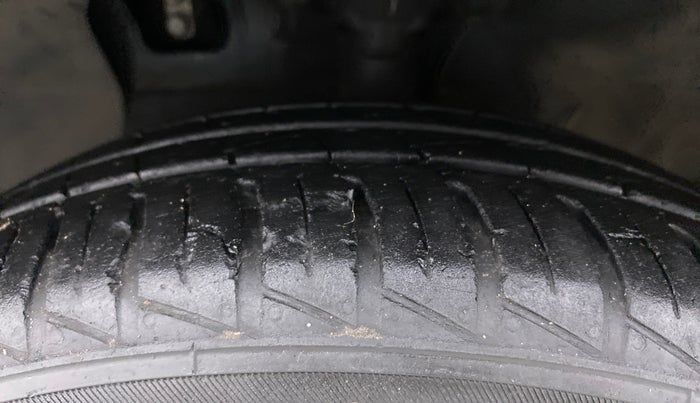 2019 Hyundai GRAND I10 NIOS SPORTZ U2 AMT 1.2 CRDI, Diesel, Automatic, 34,348 km, Left Front Tyre Tread