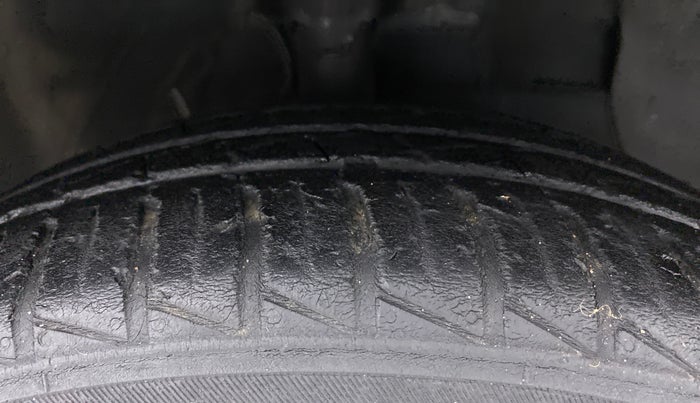 2019 Hyundai GRAND I10 NIOS SPORTZ U2 AMT 1.2 CRDI, Diesel, Automatic, 34,348 km, Right Front Tyre Tread