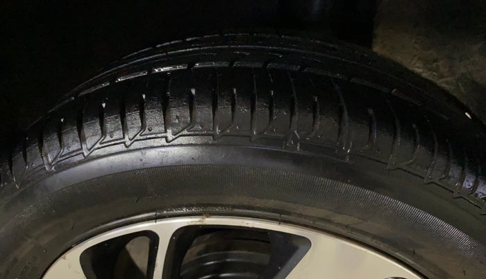 2021 Maruti Baleno ZETA PETROL 1.2, Petrol, Manual, 78,129 km, Left Rear Tyre Tread