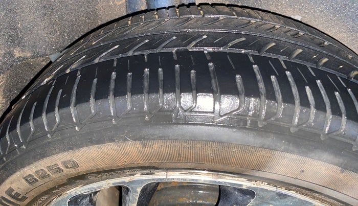 2021 Maruti Baleno ZETA PETROL 1.2, Petrol, Manual, 78,129 km, Right Rear Tyre Tread