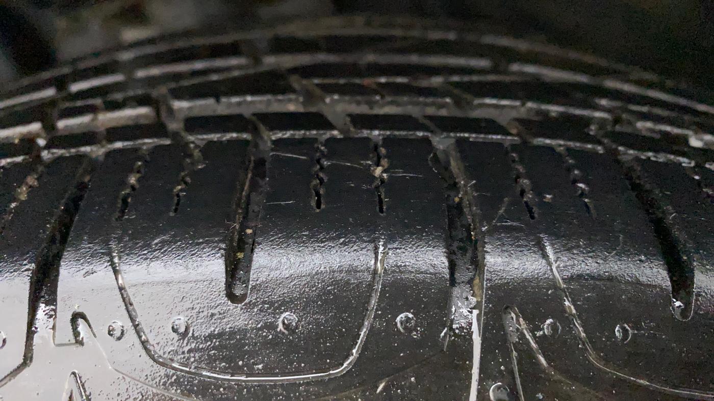 2018 Jeep Compass LIMITED 1.4 PETROL AT, Petrol, Automatic, 50,636 km, Left Front Tyre Tread