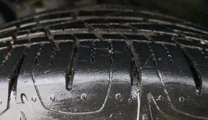 2018 Jeep Compass LIMITED 1.4 PETROL AT, Petrol, Automatic, 50,636 km, Left Front Tyre Tread