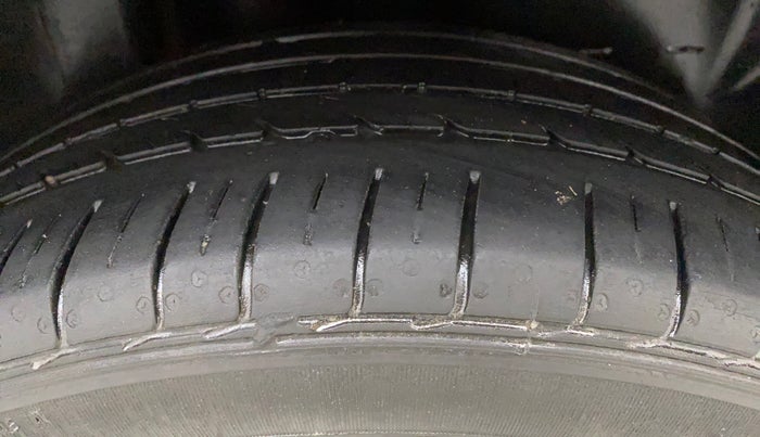 2020 Skoda Rapid MONTE CARLO AT TSI, Petrol, Automatic, 36,392 km, Right Rear Tyre Tread