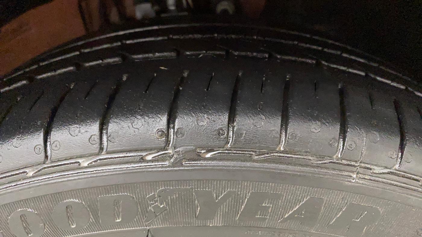 2020 Skoda Rapid MONTE CARLO AT TSI, Petrol, Automatic, 36,392 km, Right Front Tyre Tread