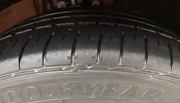 2020 Skoda Rapid MONTE CARLO AT TSI, Petrol, Automatic, 36,392 km, Right Front Tyre Tread