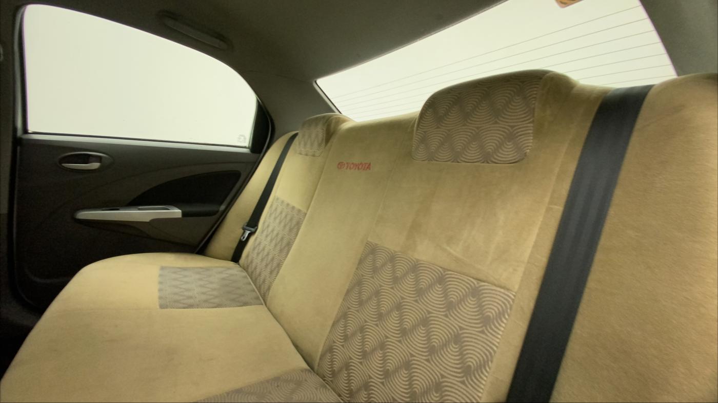 2011 Toyota Etios V, Petrol, Manual, 47,313 km, Right Side Rear Door Cabin