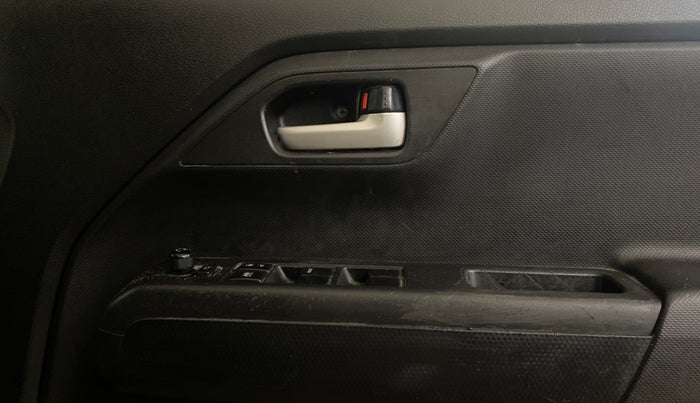 2019 Maruti New Wagon-R ZXI 1.2, Petrol, Manual, 30,948 km, Driver Side Door Panels Control