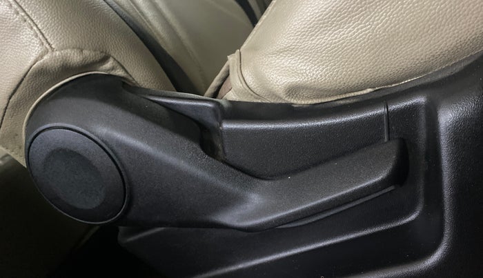 2019 Maruti New Wagon-R ZXI 1.2, Petrol, Manual, 30,948 km, Driver Side Adjustment Panel