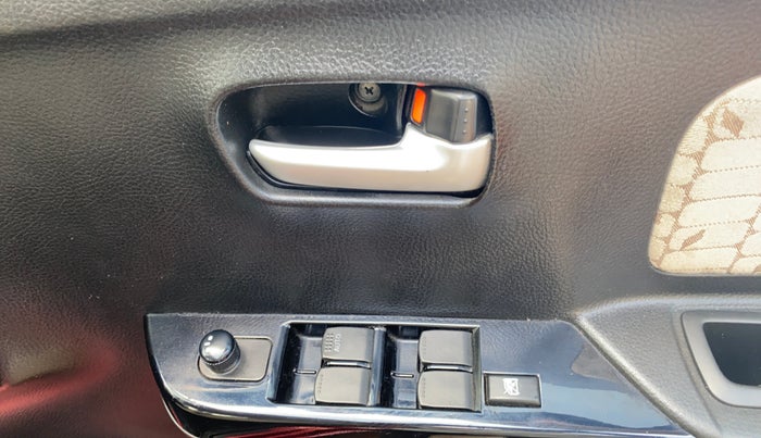 2018 Maruti Wagon R 1.0 VXI AMT, Petrol, Automatic, 10,911 km, Driver Side Door Panels Control