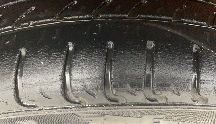 2018 Maruti Wagon R 1.0 VXI AMT, Petrol, Automatic, 10,911 km, Right Rear Tyre Tread