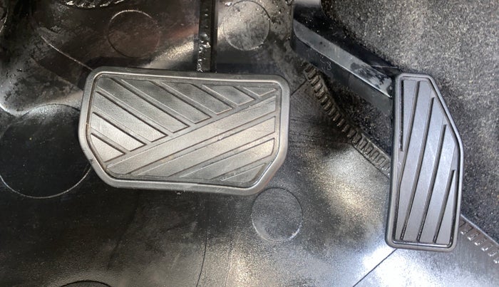 2018 Maruti Wagon R 1.0 VXI AMT, Petrol, Automatic, 10,911 km, Pedals