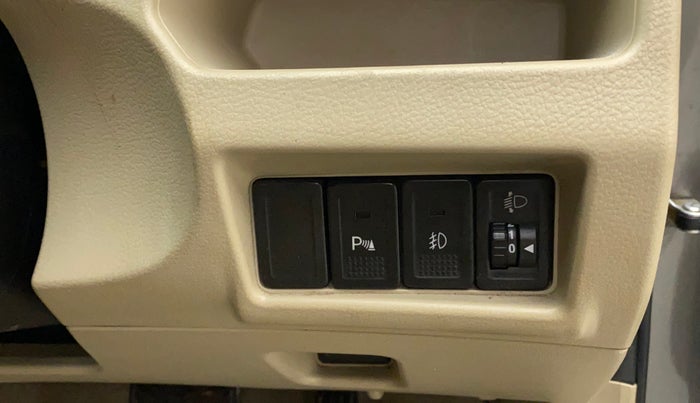 2017 Maruti Ciaz DELTA 1.4 AT PETROL, Petrol, Automatic, 78,774 km, Dashboard - Headlight height adjustment not working