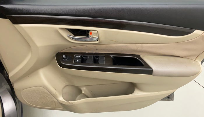 2017 Maruti Ciaz DELTA 1.4 AT PETROL, Petrol, Automatic, 78,774 km, Driver Side Door Panels Control