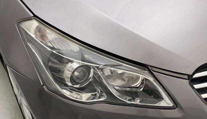 2017 Maruti Ciaz DELTA 1.4 AT PETROL, Petrol, Automatic, 78,774 km, Right headlight - Minor scratches