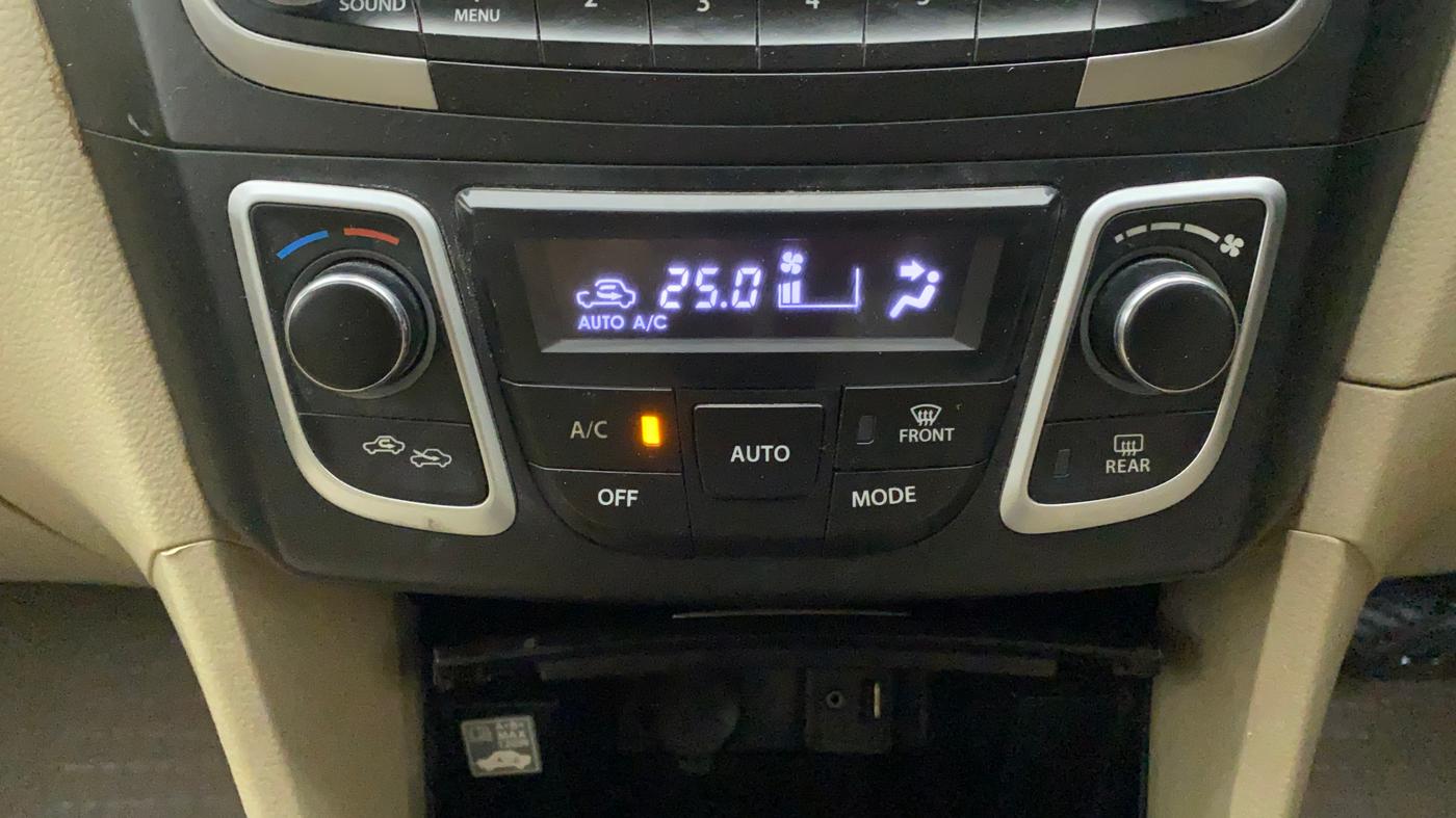 2017 Maruti Ciaz DELTA 1.4 AT PETROL, Petrol, Automatic, 78,774 km, Automatic Climate Control