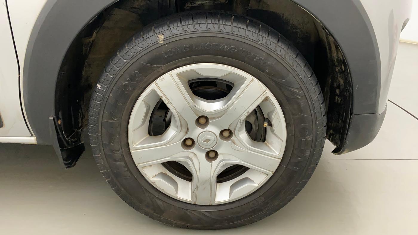 2019 Renault TRIBER RXZ, Petrol, Manual, 66,634 km, Right Front Wheel