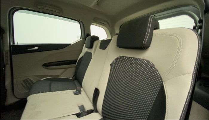 2019 Renault TRIBER RXZ, Petrol, Manual, 66,634 km, Right Side Rear Door Cabin