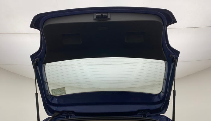 2014 Volkswagen Polo COMFORTLINE 1.2L, Petrol, Manual, 81,886 km, Boot Door Open