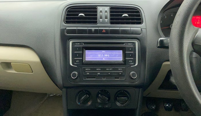 2014 Volkswagen Polo COMFORTLINE 1.2L, Petrol, Manual, 81,886 km, Air Conditioner