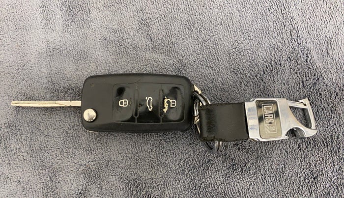 2014 Volkswagen Polo COMFORTLINE 1.2L, Petrol, Manual, 81,886 km, Key Close Up