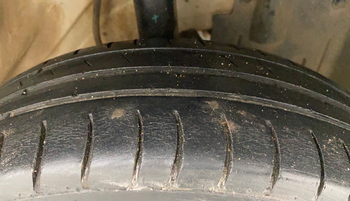 2015 Datsun Go Plus T, Petrol, Manual, 74,533 km, Right Front Tyre Tread