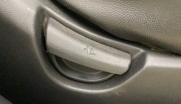 2019 Hyundai Xcent S 1.2, Petrol, Manual, 72,577 km, Driver Side Adjustment Panel